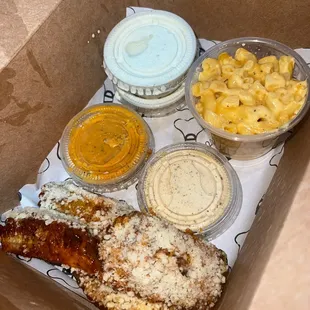 Corn ribs and Mac n cheese