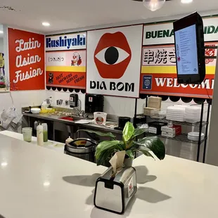 sushi and sashimi, interior