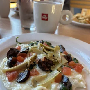 Spinach, mushroom, and artichoke frittata
