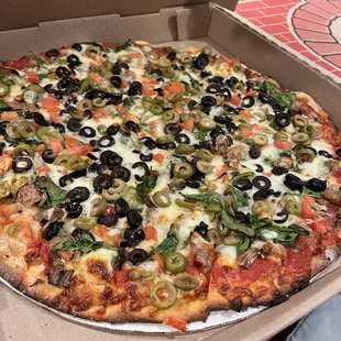 Deluxe (pick 6 toppings)