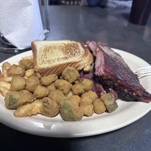 4 rib platter with okra and crinkle fries