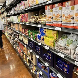a grocery store aisle