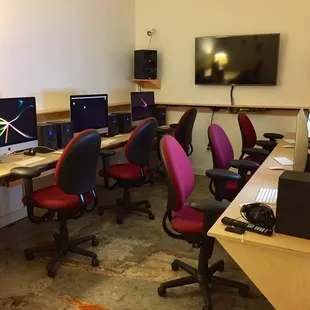 Use of Crosstown Arts' six-station digital, art-making lab is free and open-to-the-public.