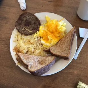 2 eggs hash brown and sausage