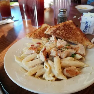 chicken Alfredo