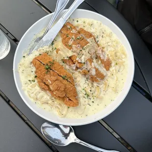 Pasta Alfredo with fried chicken