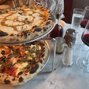 Tartufata Pizza Napolitana Pizza Chianti montepulciano