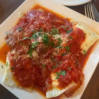 Ravioli Al Pomodoro