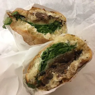 Roast Beef with Caramelized Onions Sandwich