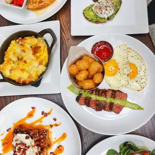 a variety of breakfast foods