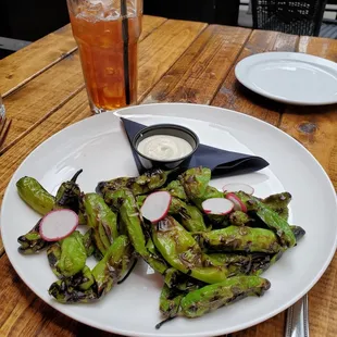 Quick snack--iced tea and Shishito Peppers
