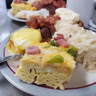 nice breakfast buffet with biscuits &amp; gravy, eggs benedict, hashbrown casserole, denver omelets.