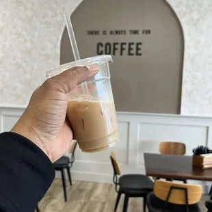 Vanilla iced latte
