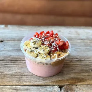 PBJ (Peanut Butter Jelly) Smoothie Bowl