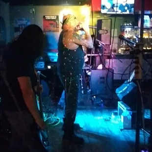 Gil