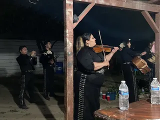 Mariachi Sol y Luna