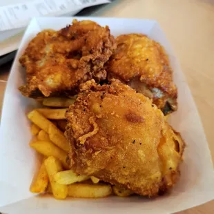 Fried chicken with fries