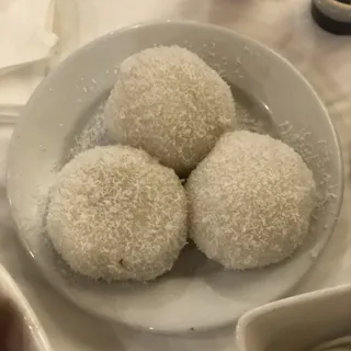 58. Sticky Rice Cake with Peanut and Sugar