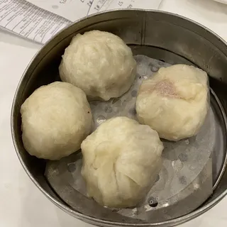 15. Steamed Mini Bun with Juice Pork