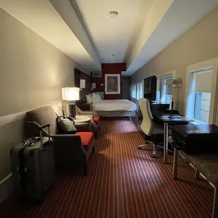 1 King Bed Pullman Train Car