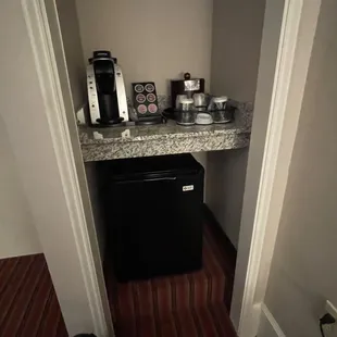 1 King Bed Pullman Train Car