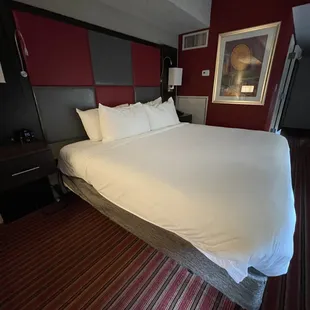 1 King Bed Pullman Train Car