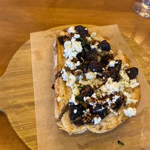 Fig &amp; Gorgonzola Bruschetta