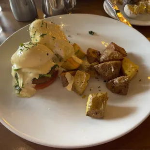 Crab cake Benedict