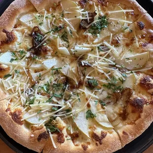 Pear and Gorgonzola Pizza