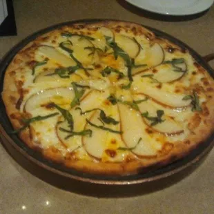 Pear and Gorgonzola Pizza