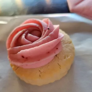 Strawberry amd cream cookie