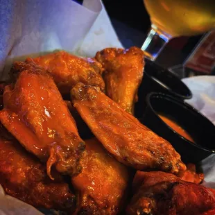 Wonderful lovely buffalo wings! For a more in depth review follow @LapporteReport on IG