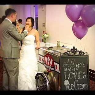 All you need is LOVE and CRUISIN CREAMS Ice Cream! Weddings with Cruisin Creams!