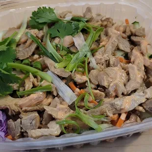 Banh mi salad with chicken