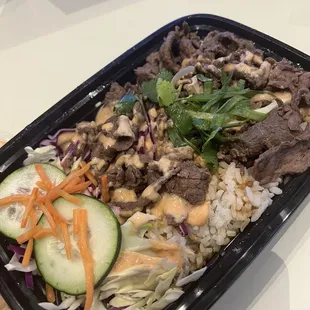 Rice bowl with steak