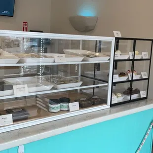 Cupcake and cookie case