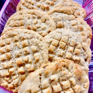 a plate of cookies