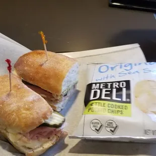 Cuban with chip