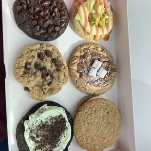 Caramel apple, peanut butter, mint, oatmeal cream, chocolate chip &amp; chocolate chocolate chip.