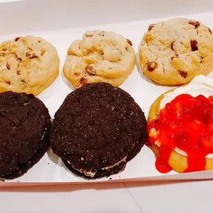 Late night cravings....I gave in.