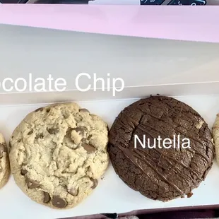 Ultimate peanut butter has a yummy gushy interior of peanut butter!