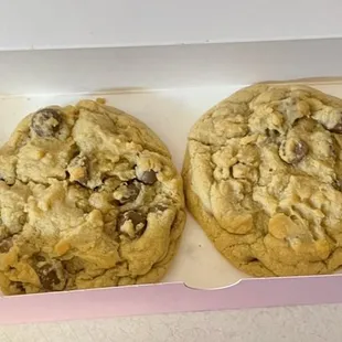 Chocolate chip &amp; Oreo birthday cake