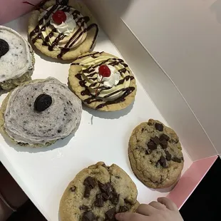 These cookies are so goooddd especially the oreothe other 2 cookies are banana split &amp; chocolate chip which were also good!