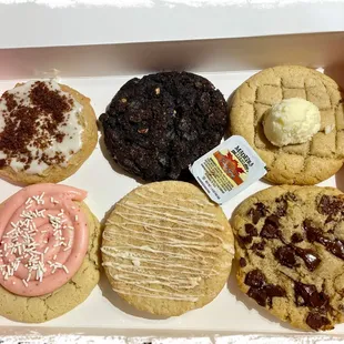 All the available cookies the first day! Banana bread, peanut butter &amp; chocolate chips, waffle, strawberry, snickerdoodle  and chocolate