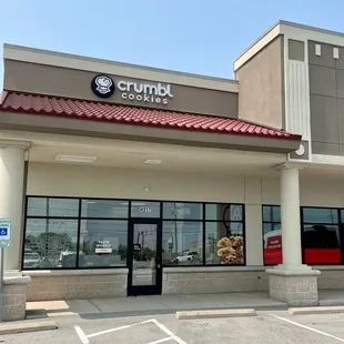 the outside of a restaurant