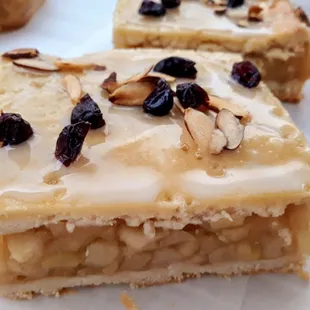 Apple Vanilla Cake