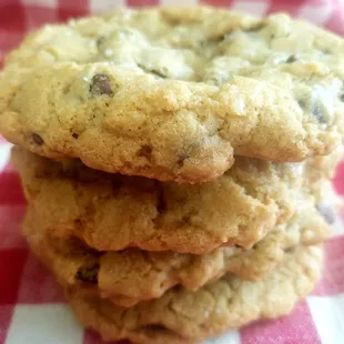 Jumbo Chocolate Chip Cookies