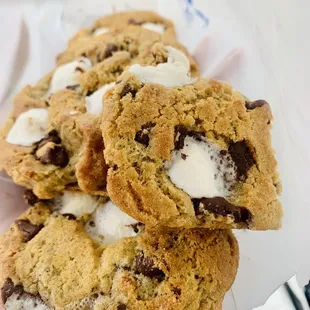 S&apos;mores cookie