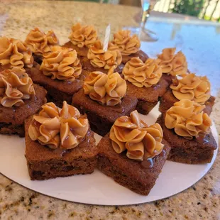 Pumpkin Caramel Nugget Cakes