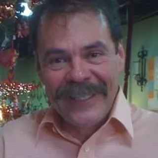 Tom C.